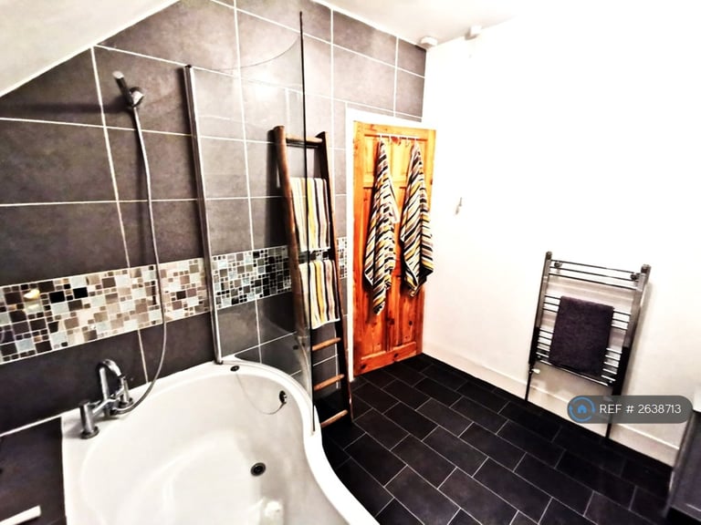 2 bedroom house in Shaftesbury Avenue, Folkestone, CT19 (2 bed) (#2638713)