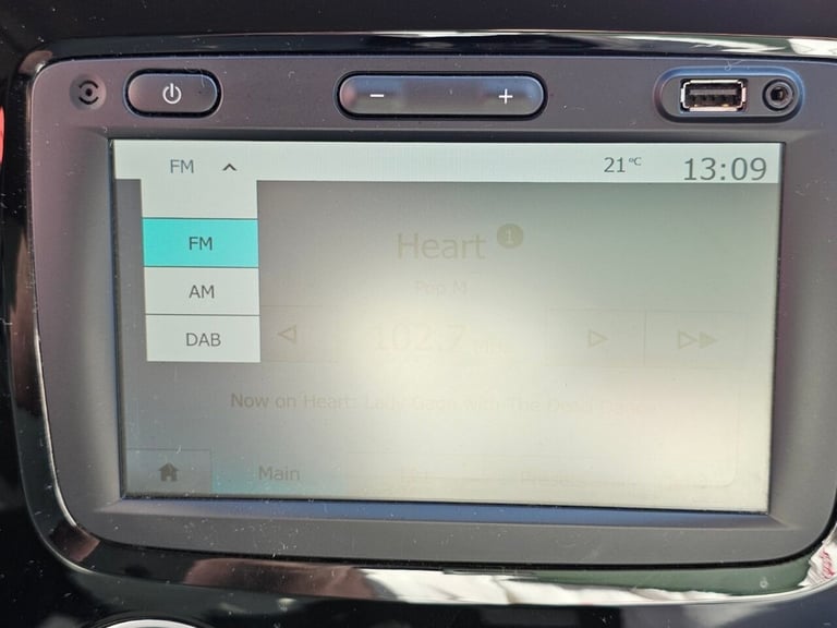 2018 Renault Captur 1.5 dCi ENERGY Iconic SUV 5dr Diesel Manual Euro 6 (s/s) (90 ps) HATCHBACK Di...