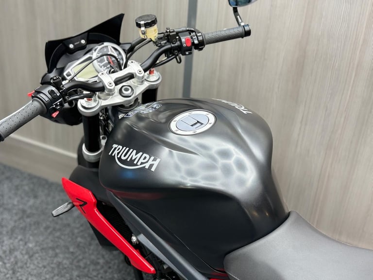 2015 65 Triumph Street Triple 675 R - Only 14168 Miles - SC GP Exhaust ++