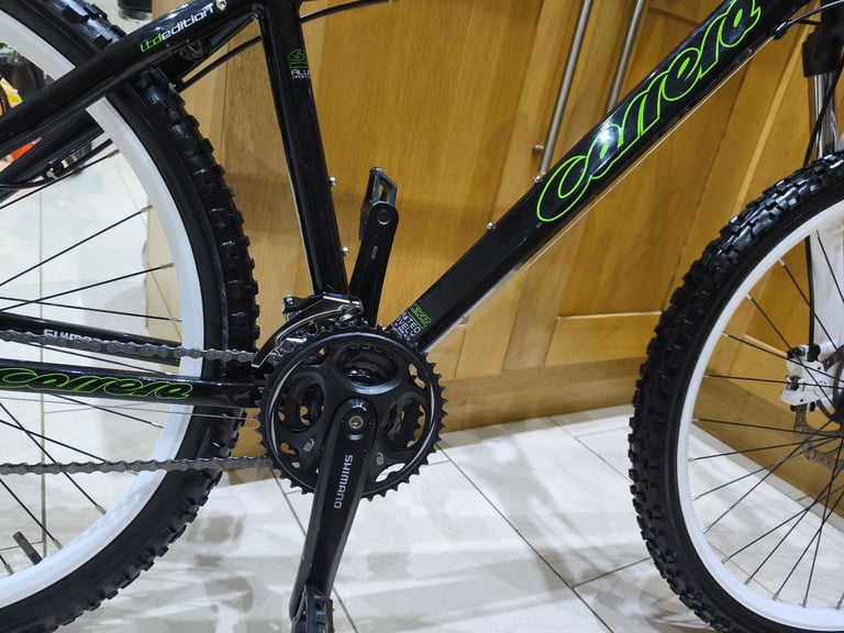 Mens Carrera bike excellent condition 