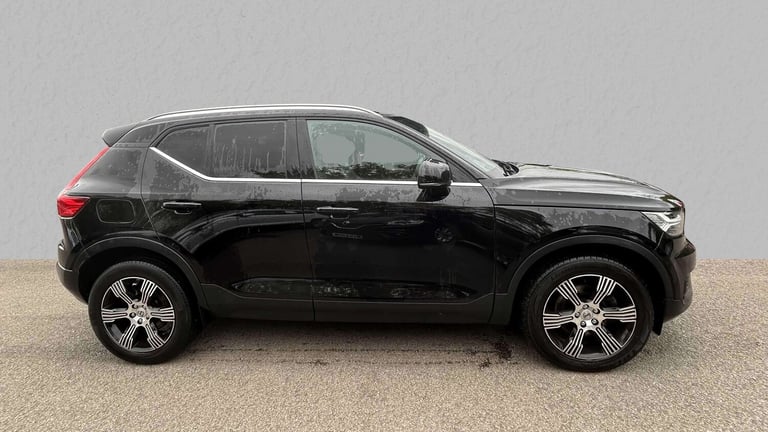  Volvo XC40 2.0 B4P Inscription 5dr AWD Auto Estate Petrol Automatic