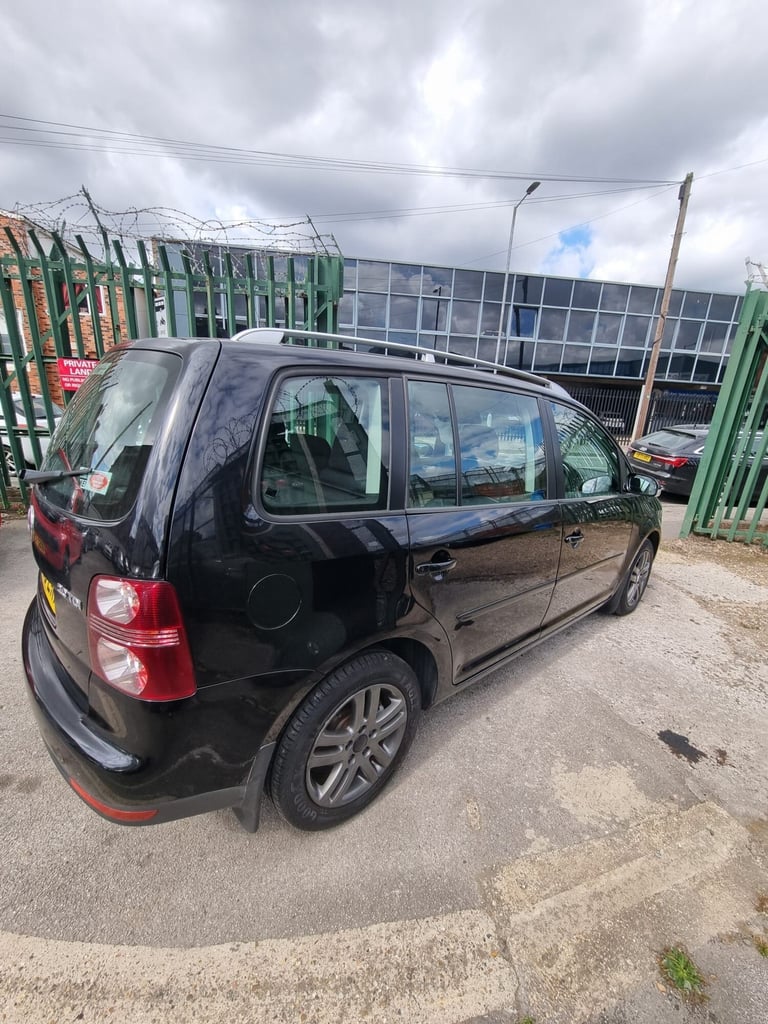 2009 Volkswagen Touran 2.0 TDI DPF SE 5dr MPV Diesel Manual