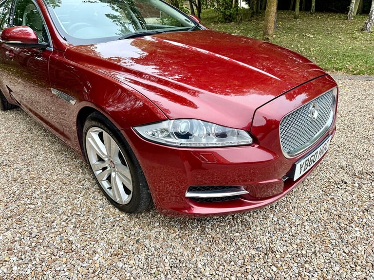 2010 Jaguar XJ 3.0d V6 Premium Luxury 4dr Auto SALOON DIESEL Automatic