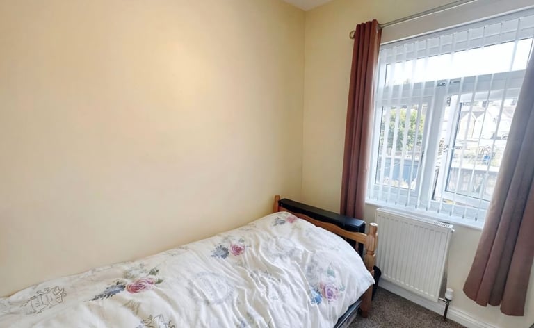 Spacious 3-Bed Semi-Detached Home to rent with Garden in Attleborough, Nuneaton