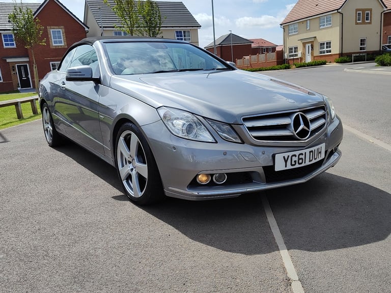 Mercedes-Benz E220 CONVERTIBLE, 61 PLATE, RARE MANUAL, FULL SERVICE HISTORY