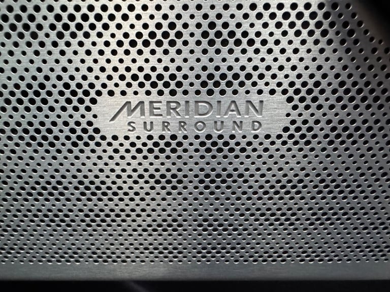 2018 Land Rover Range Rover Velar 2.0 D240 R-Dynamic HSE Auto 4WD Euro 6 (s/s) 5dr ESTATE Diesel ...