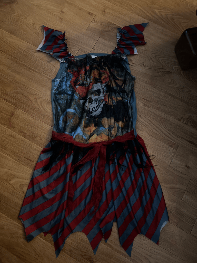 image for Girls Halloween fancy dress outfit pirate age 11-12 