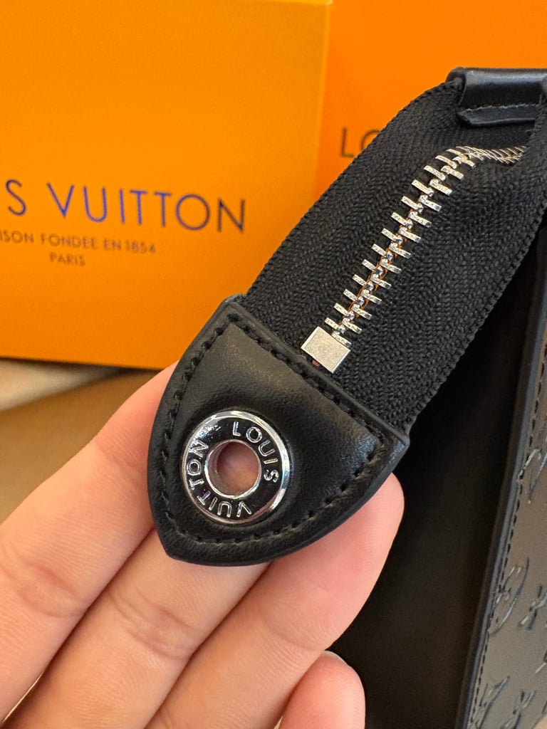 Men’s Top Top Top Quality Bags and Wallets 