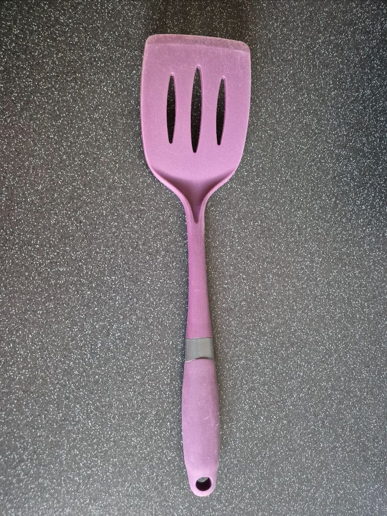 4 piece kitchen utensils - used but in good condition
