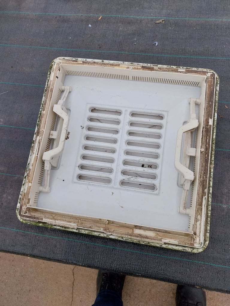 Caravan skylight 