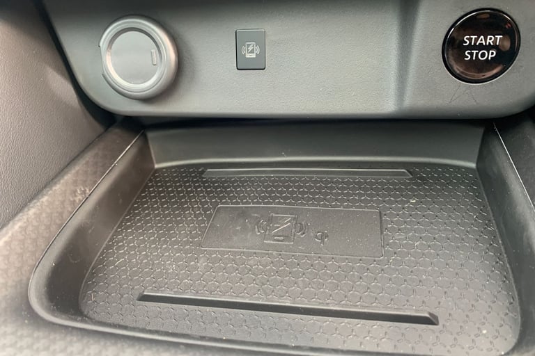 2025 Nissan Qashqai 1.5 E-Power N-Connecta [Glass Roof] 5dr Auto Hatchback Hybrid Automatic