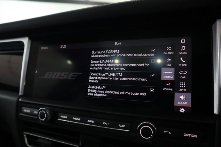 2019 D PORSCHE MACAN 3.0T V6 S SUV 5DR PETROL PDK 4WD EURO 6 (S/S) (354 PS)