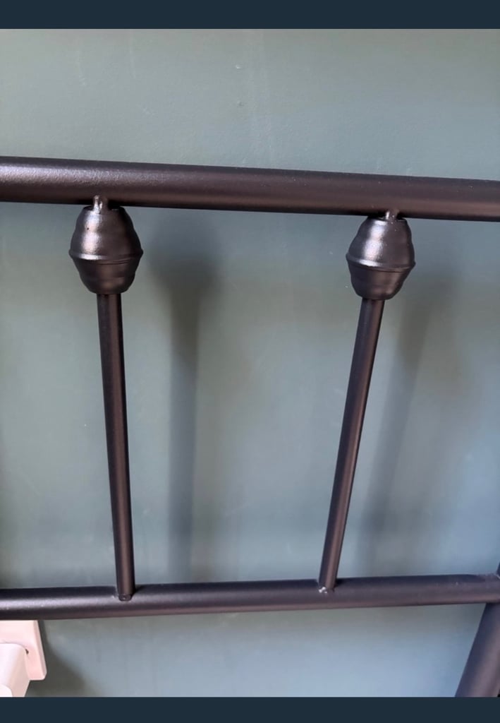 Single bed frame black metal