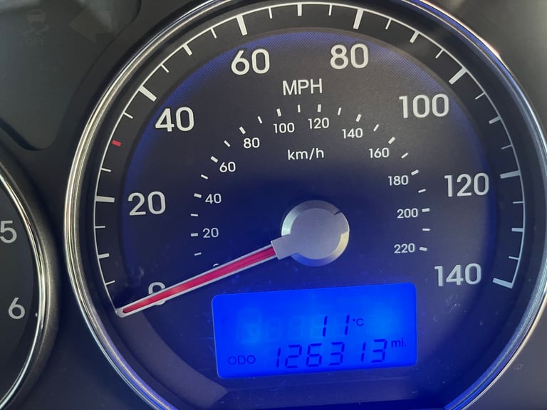 Hyundai, SANTA FE, Style, CRDi, Estate, 4WD, 7 seats, 2011 (61), Manual, 2199 (cc), 5 doors