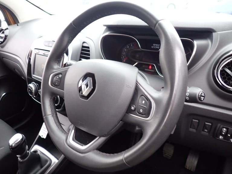 2019 Renault Captur 1.3 TCe ENERGY Iconic SUV 5dr Petrol Manual Euro 6 (s/s)