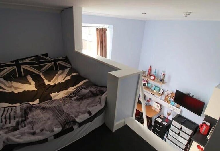 STUDENT ROOMS TO RENT IN LOUGHBOROUGH. ENSUITE ROOMS WITH 3/4 DOUBLE