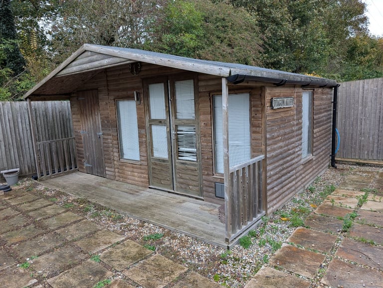 Huge summer house and shed 
