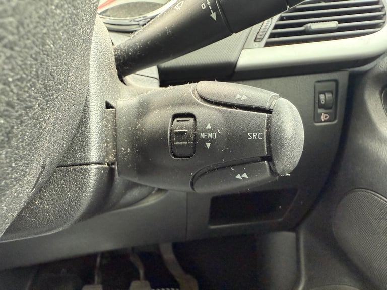 Peugeot, 207, Hatchback, 2009, Manual, 1360 (cc), 3 doors