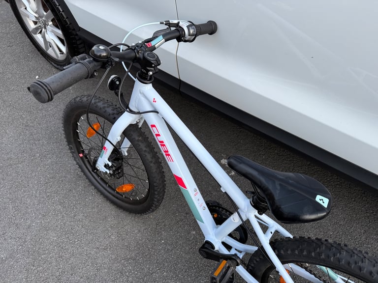 Kids cube mountain bike 