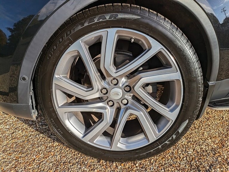 2017 Land Rover Discovery 3.0 TD6 HSE Luxury 5dr Auto ESTATE DIESEL Automatic