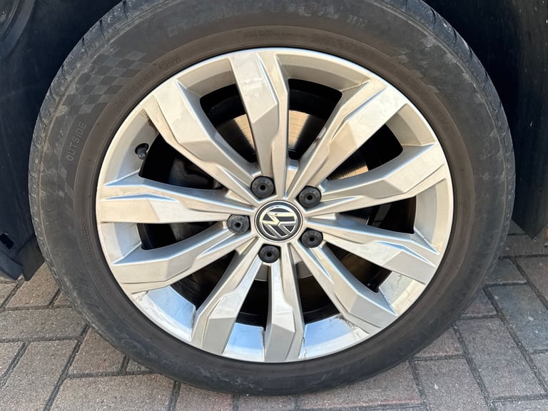 Volkswagen, T-ROC, Hatchback, 2019, Manual, 1498 (cc), 5 doors