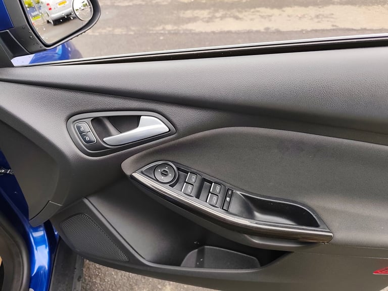 2018 Ford Focus 1.0L Titanium Hatchback 5dr Petrol Manual Euro 6 (123 bhp) Hatchback Petrol Manual