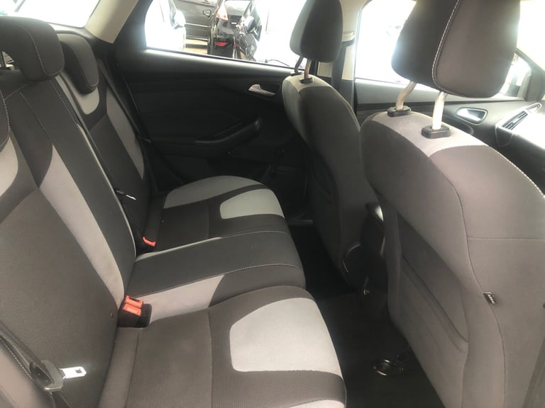 2014 Ford Focus 1.6 TDCi 115 Zetec Navigator 5dr ESTATE Diesel Manual