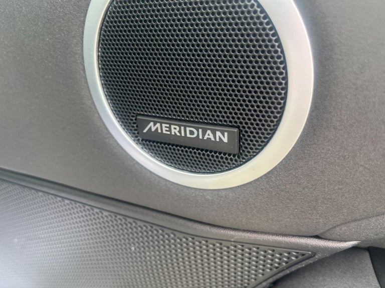 2020 Land Rover Discovery 3.0 SD V6 Landmark Edition Auto 4WD Euro 6 (s/s) 5dr ESTATE Diesel Auto...