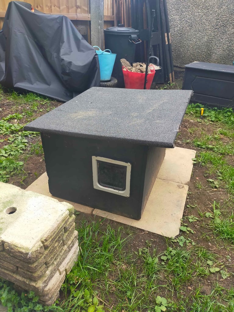 image for Outdoor Hut