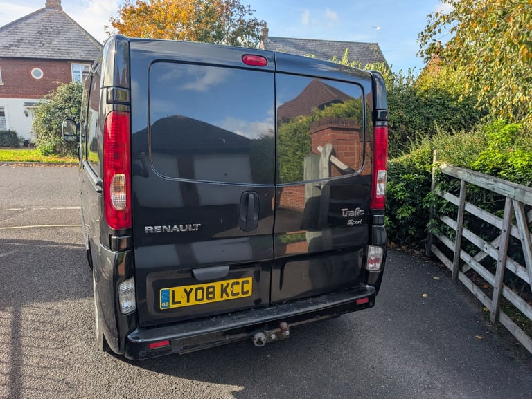 Renault trafic camper day van