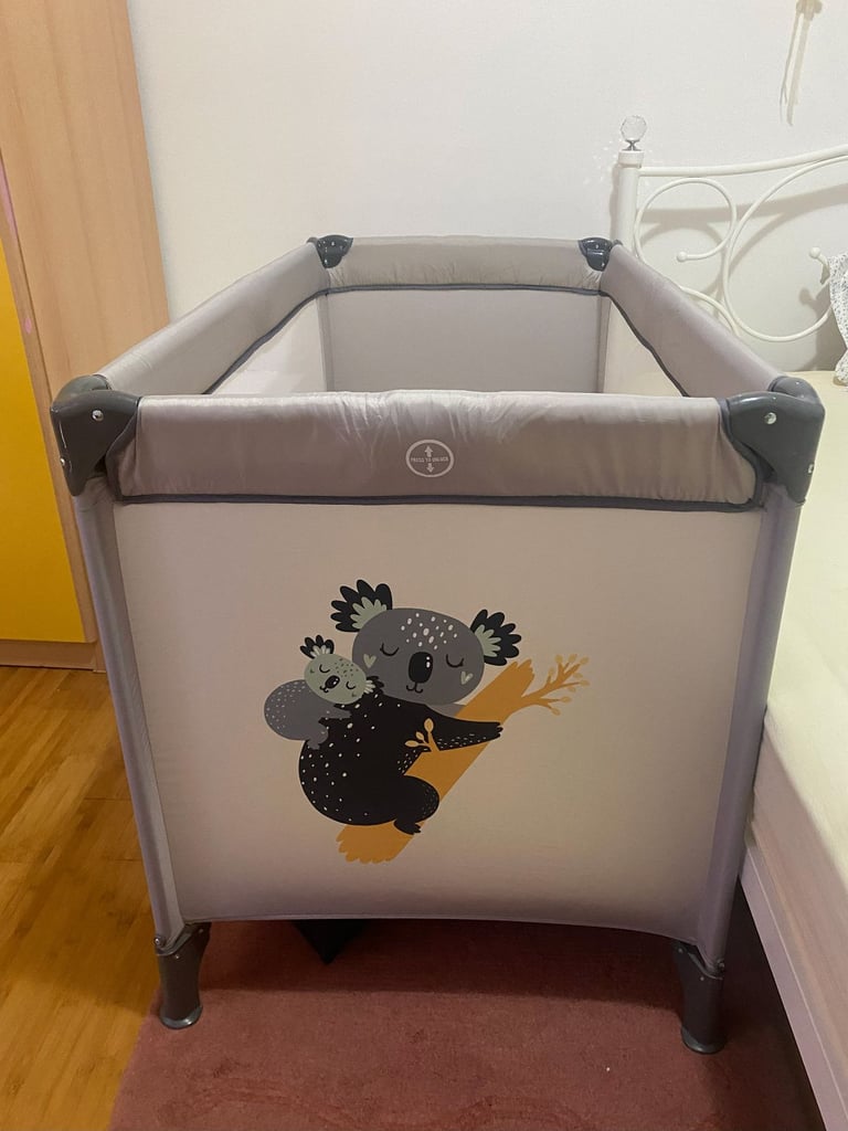 image for Travel cot
