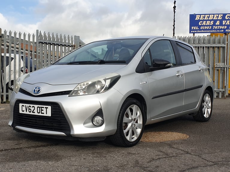 2012 Toyota Yaris 1.5 VVT-h T Spirit Hatchback 5dr Petrol Hybrid CVT Euro 5