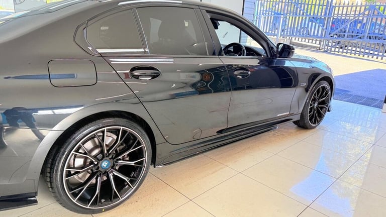 2021 BMW 3 Series 2.0 330e 12kWh M Sport Auto Euro 6 (s/s) 4dr Saloon PETROL/ELECTRIC Automatic