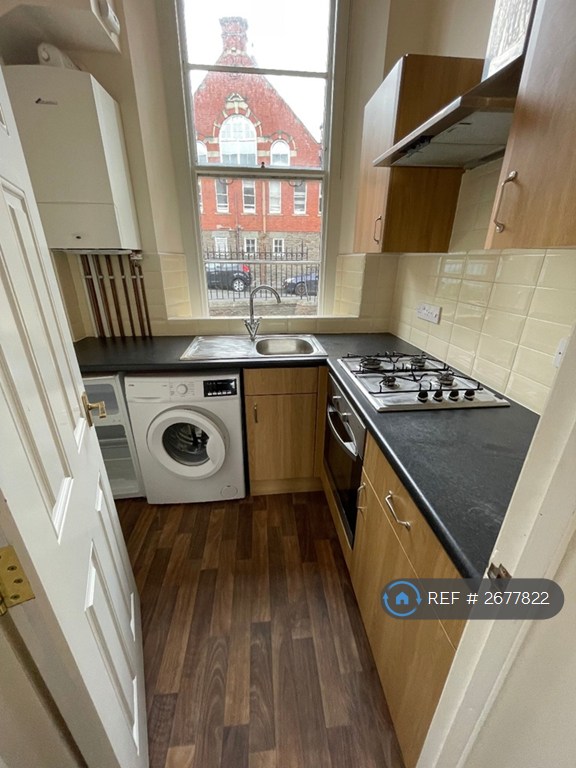 Studio flat in Haberfield House, Bristol, BS8 (#2677822)