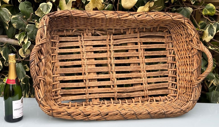 image for ANTIQUE FRENCH GRAPE HARVESTING BASKET, CHAMPAGNE PANIER DE VENDANGES, 87x57cm, 1900s - WILL POST!