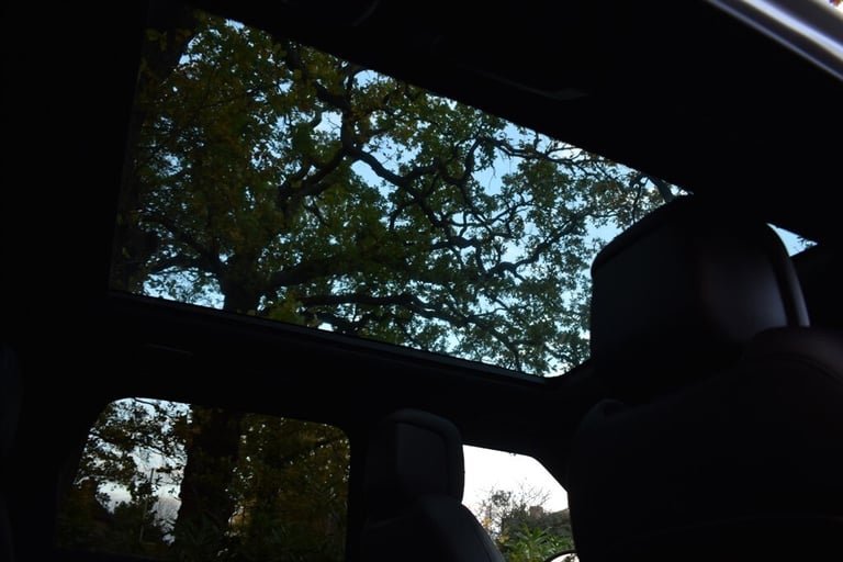 2021 Land Rover Range Rover Sport HSE SILVER+Panoramic Roof and Electric Deployable Tow Pack Esta...