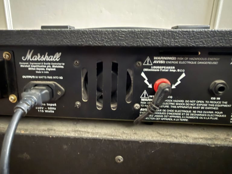 Marshall MG50 DFX Amp With Pedal.
