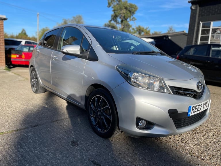 TOYOTA YARIS 1.3 Dual VVT-i Trend 2012