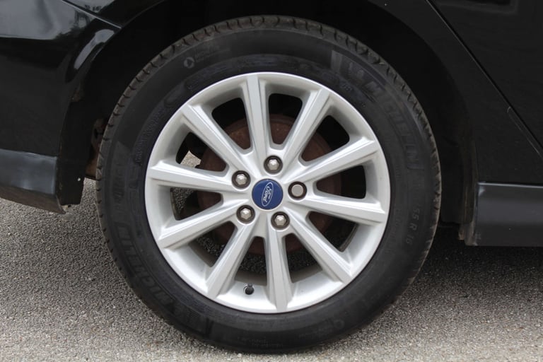 2016 Ford Focus 1.6 Focus Titanium Auto 5dr Hatchback Petrol Automatic