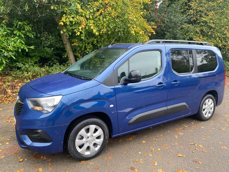 image for 2023 Vauxhall Combo-e Life 50kWh Design XL MPV Auto 5dr (7 Seat 7.4kW Charger) MPV Electric Autom...