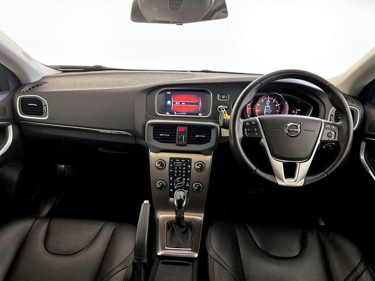 2019 Volvo V40 Cross Country 1.5 T3 GPF Pro Auto Euro 6 (s/s) 5dr Automatic Hatchback Petrol Auto...