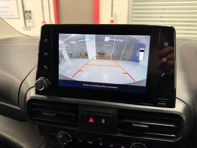 2023 23 VAUXHALL COMBO 1.5 TURBO D 2300 PRO L1 H1 EURO 6 100 BHP * 22,611 3 SEAT