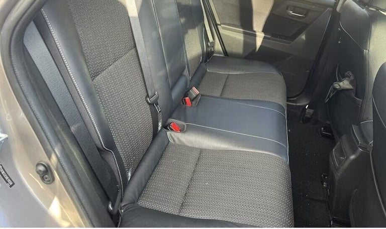 2014 Toyota Auris 1.8 VVT-h Excel Hatchback 5dr Petrol Hybrid CVT Euro 5 (s/s) (136 ps) Hatchback...