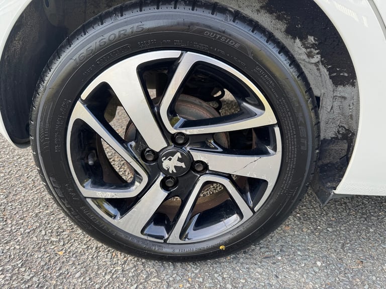 2018 Peugeot 108 1.2 PureTech Allure 5dr HATCHBACK Petrol Manual