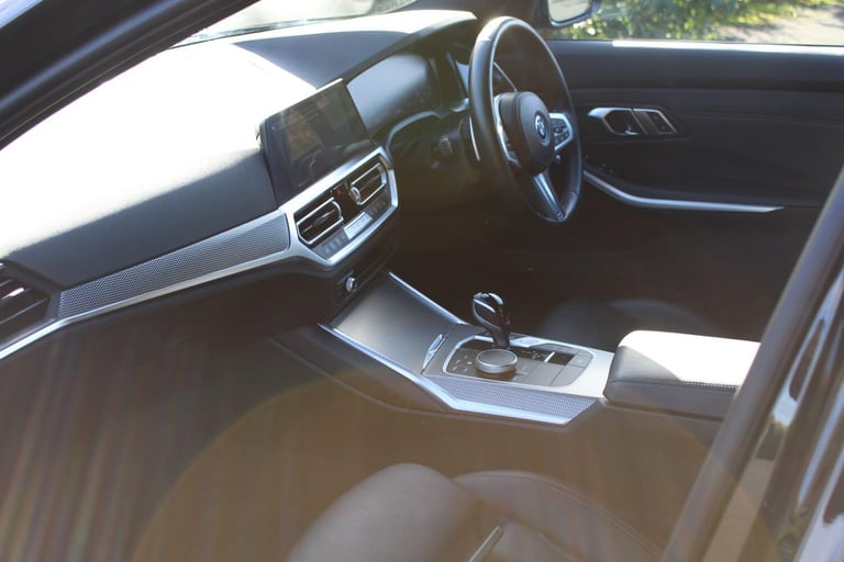 2021 BMW 3 Series 2.0 330e 12kWh M Sport Touring Auto Euro 6 (s/s) 5dr ESTATE Petrol/Electric Hyb...