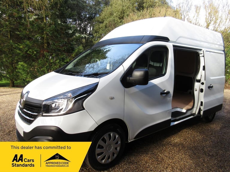 Renault trafic lwb high top store for sale