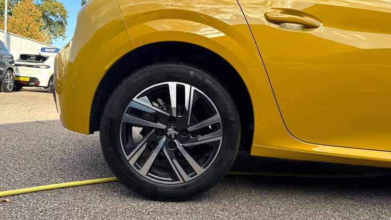 2023 Peugeot 208 1.2 PureTech 100 Allure Premium + 5dr Petrol Hatchback Hatchback Petrol Manual