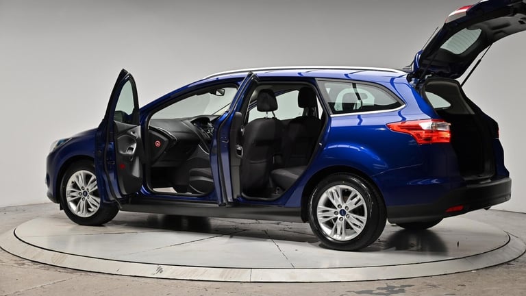2013 Ford Focus 1.6 Titanium Navigator Powershift Euro 5 5dr ESTATE Petrol Automatic