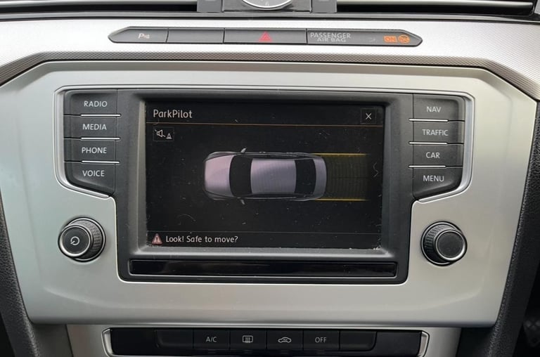 2015 VOLKSWAGEN PASSAT 2.0 TDi SE BUSINESS BLUEMOTION LONG MOT JUST SERVICED!