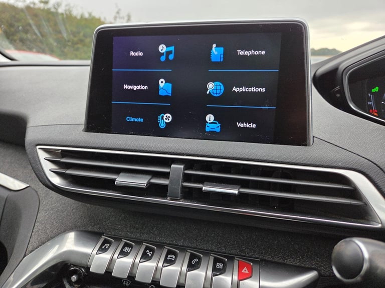 2018 Peugeot 5008 1.2 PureTech Allure Euro 6 (s/s) 5dr Petrol
